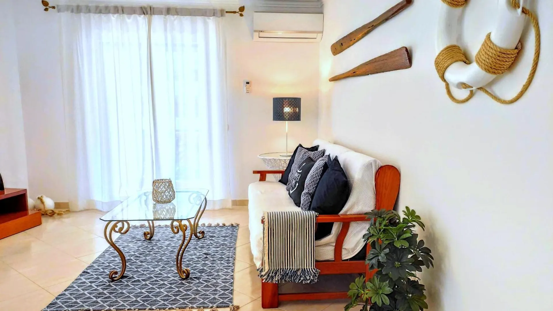 Avenue Apartment Quarteira