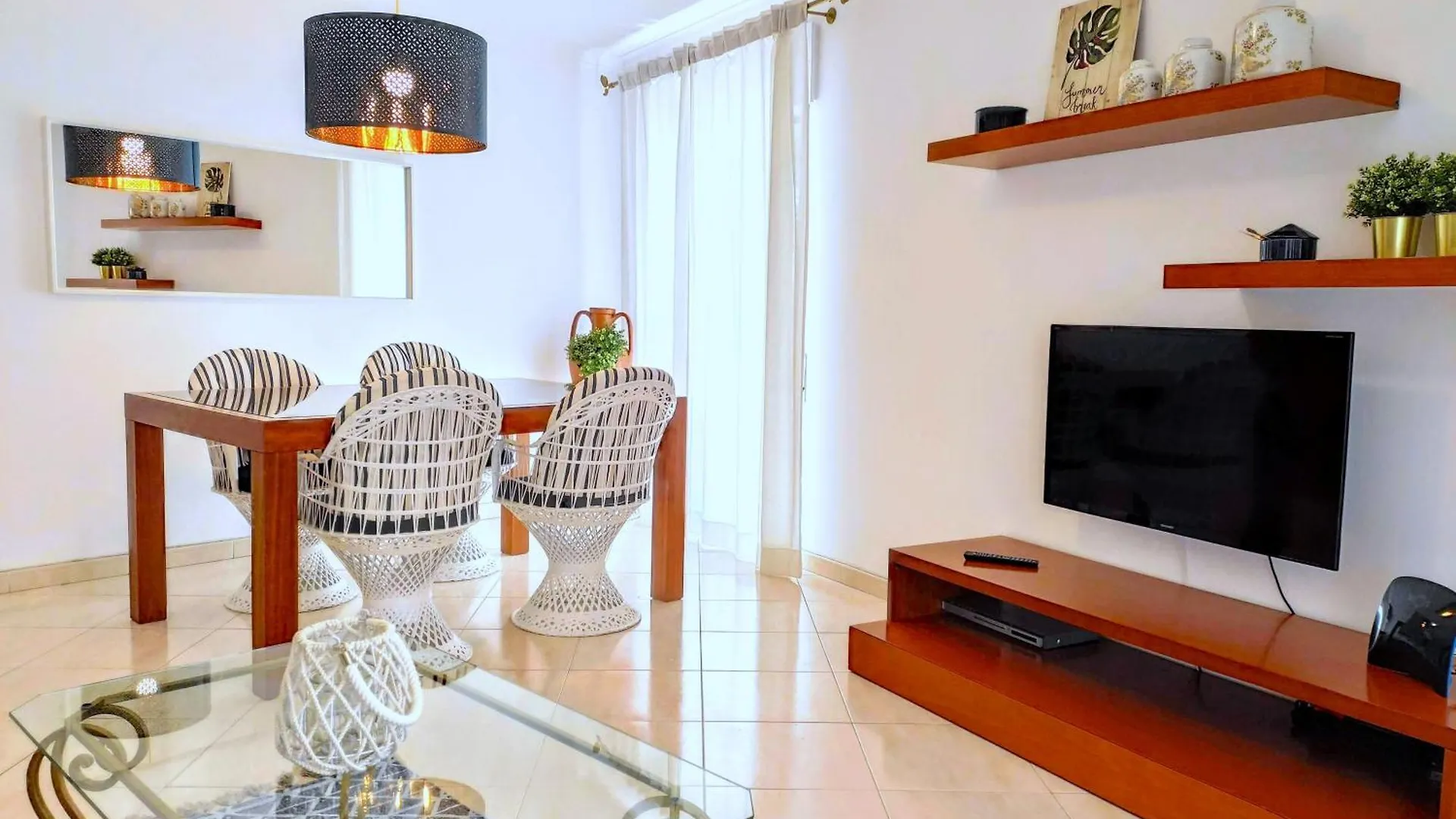 Avenue Apartment Quarteira