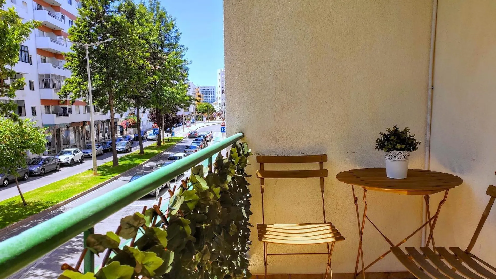 Avenue Apartment Quarteira Portugal